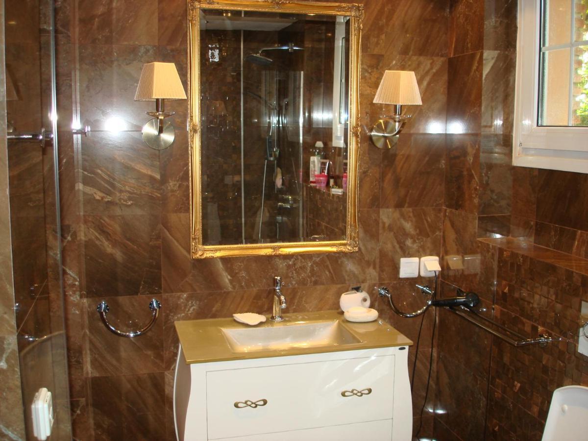 Villa With Heated Private Pool, Sea View& Turkish Sauna بينالماذينا المظهر الخارجي الصورة